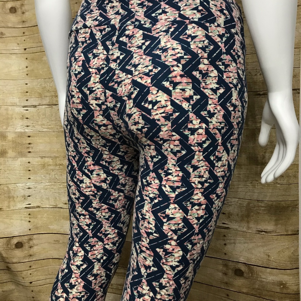 ❤️LulaRoe Tall & Curvy legging
